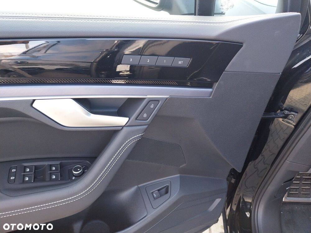 Volkswagen Touareg - 12