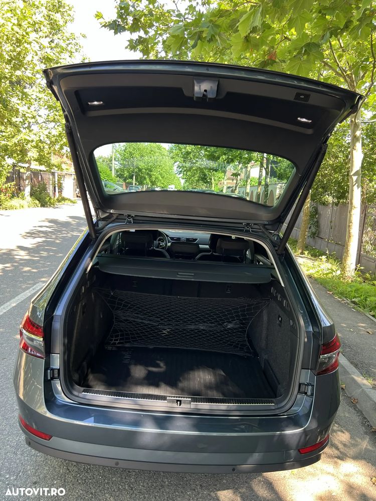 Skoda Superb 2.0 TDI DSG Ambition - 11