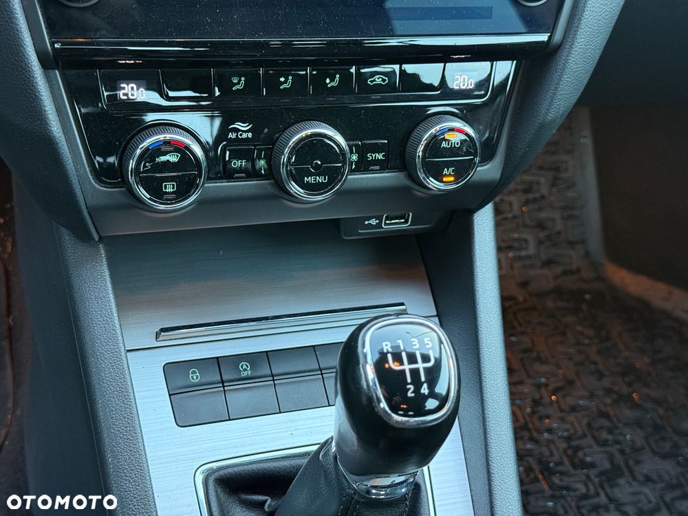 Skoda Octavia 1.6 TDI Ambition - 14