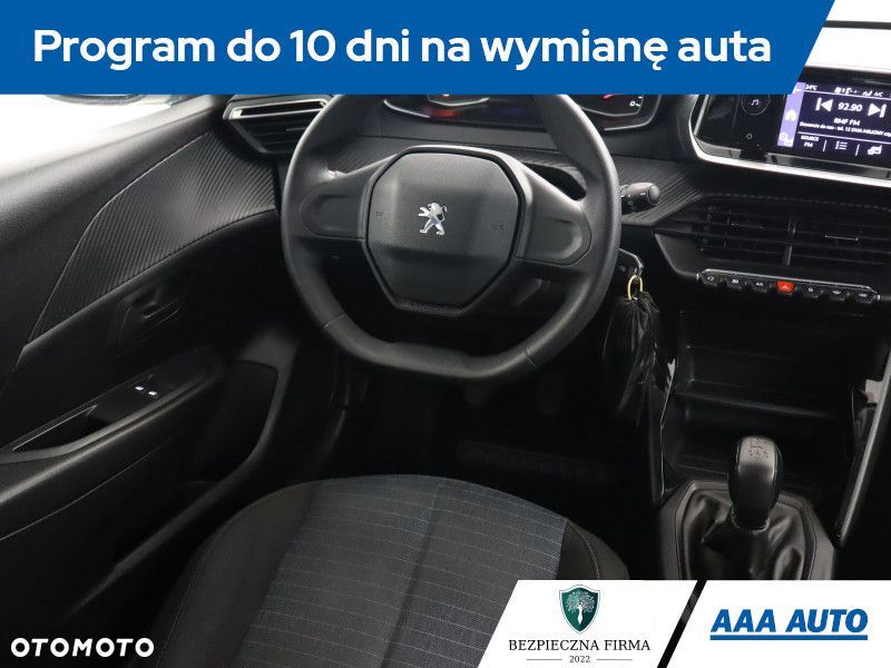 Peugeot 208 - 9