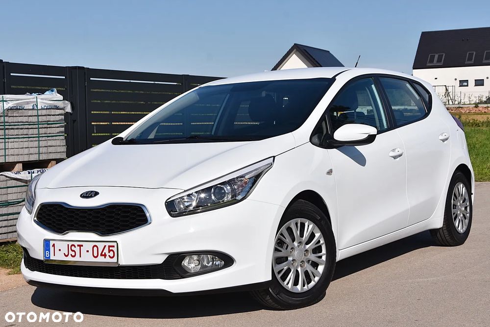 Kia Ceed 1.4 L - 10