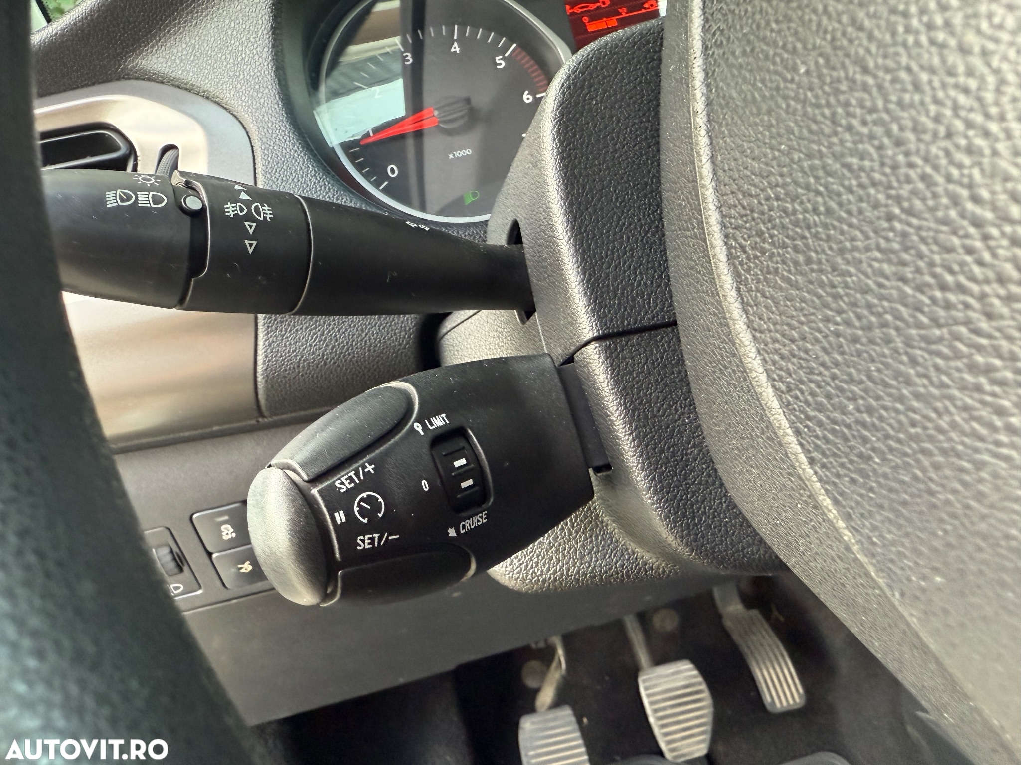 Citroën C-Elysée 1.6 HDi BVM Seduction - 8