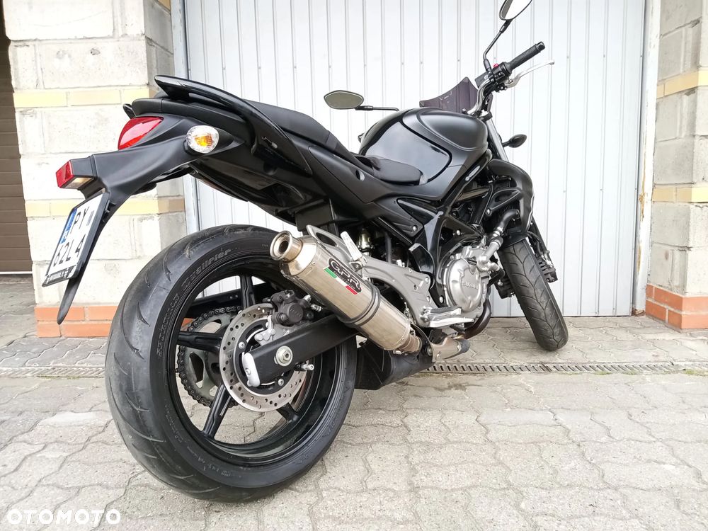 Suzuki Gladius - 5