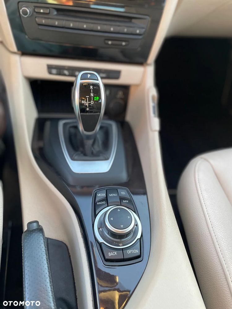 BMW X1 xDrive20d Sport Line - 14