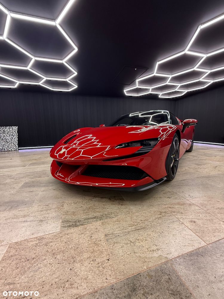 Ferrari SF90 Stradale - 1