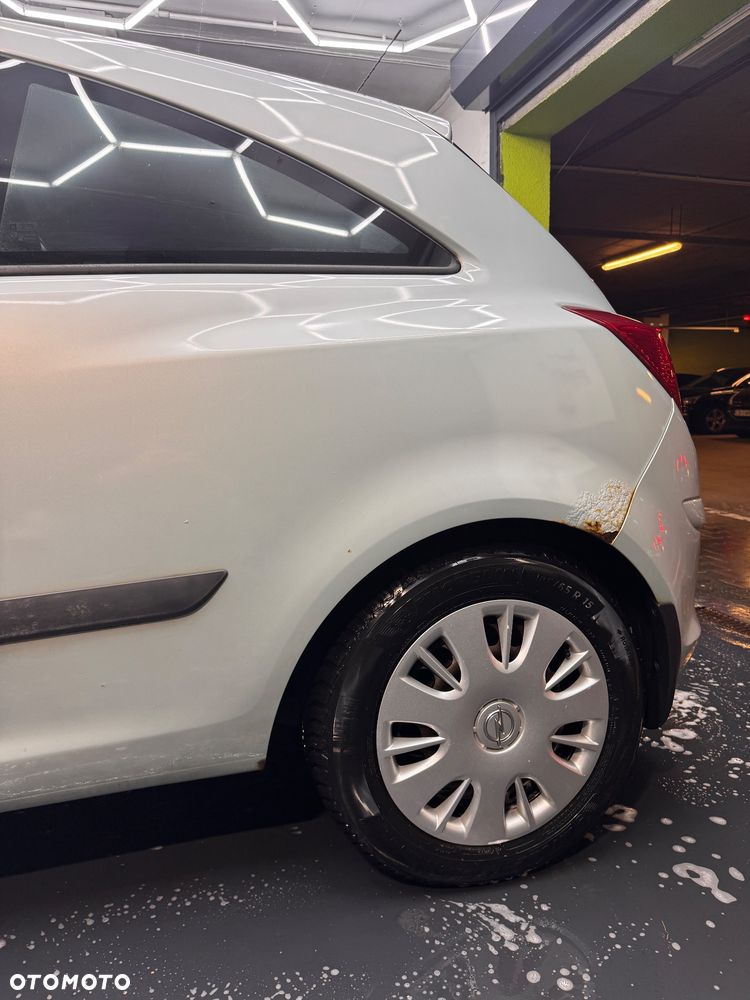 Opel Corsa 1.2 16V Enjoy - 9