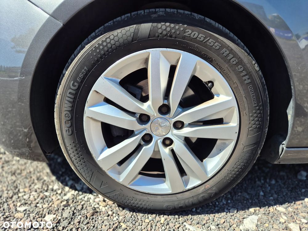 Peugeot 308 1.6 BlueHDi Active S&S EAT6 - 17