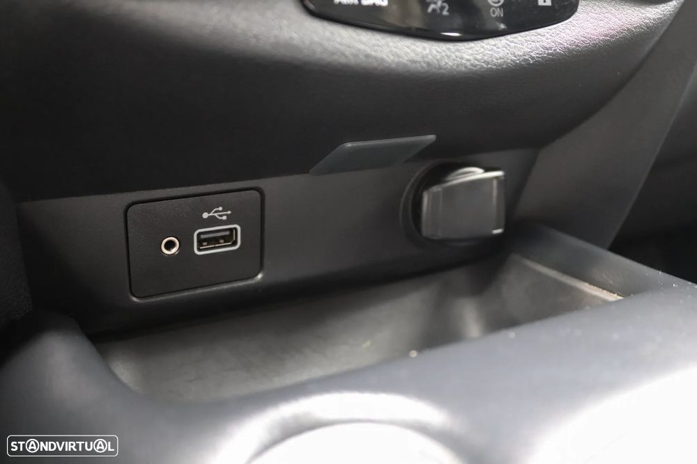 Nissan Juke 1.6 Hybrid N-Connecta - 17