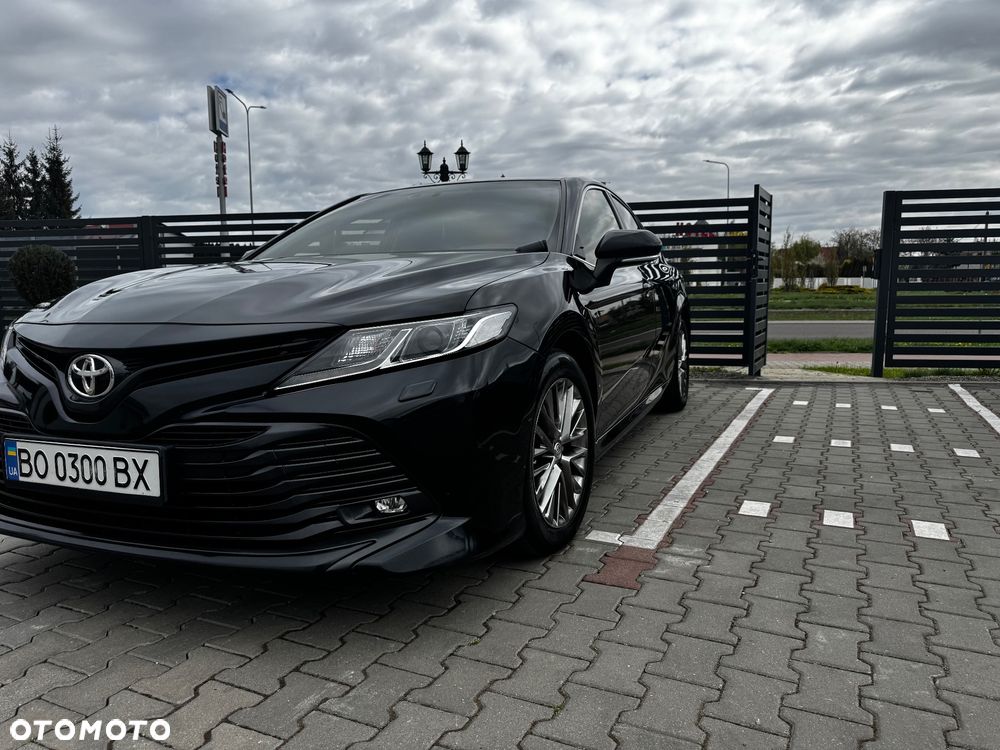 Toyota Camry - 19