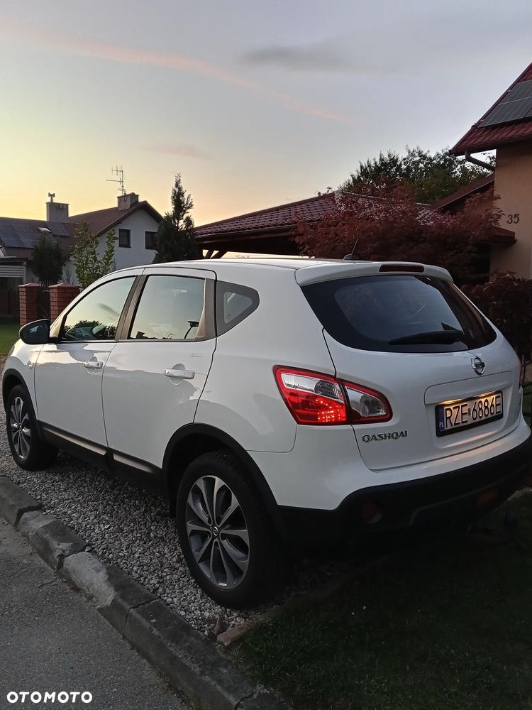 Nissan Qashqai 2013 photo 4