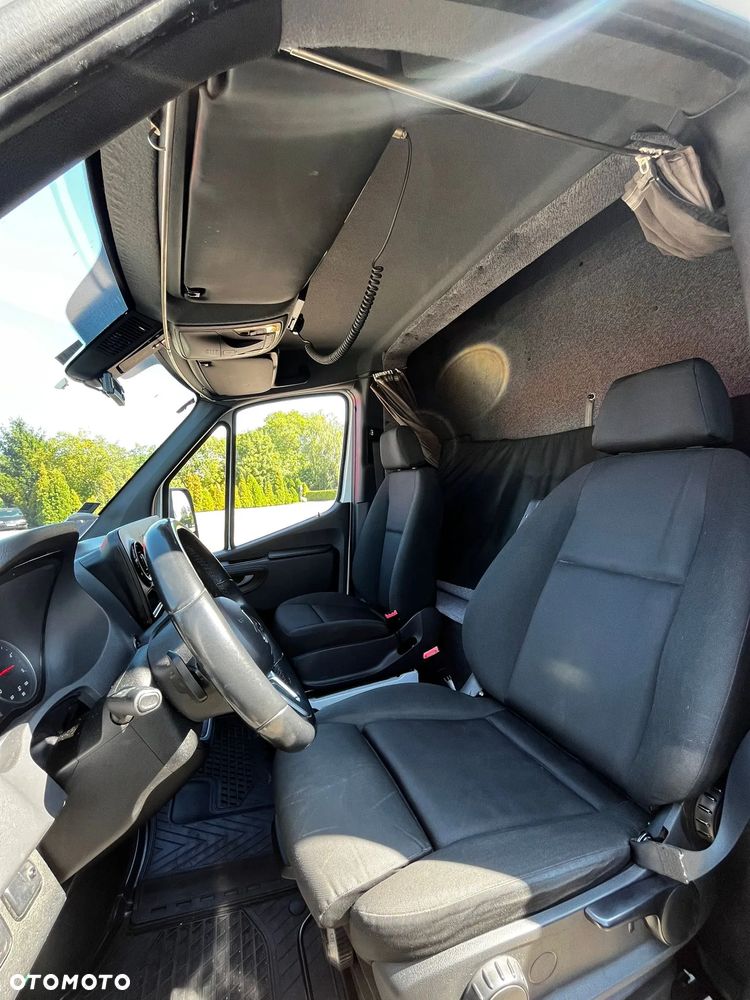 Mercedes-Benz Sprinter 319 V6 - 17