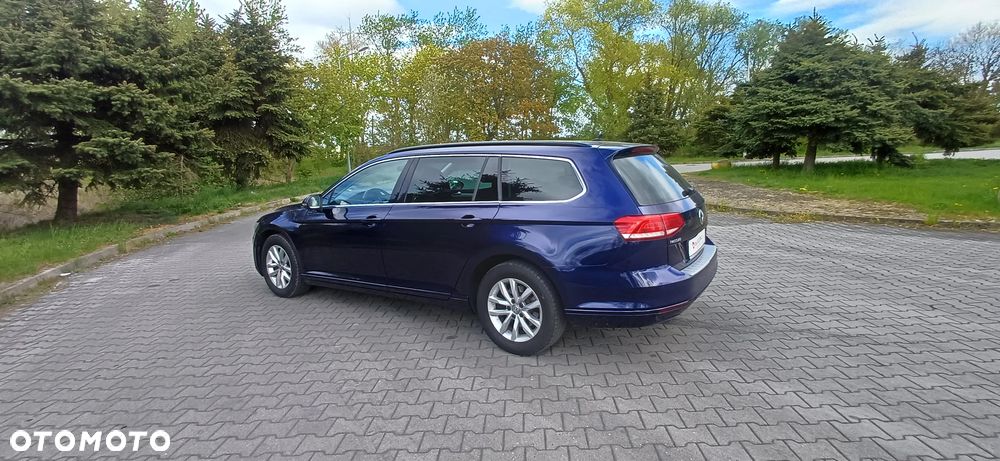 Volkswagen Passat 2.0 TDI BlueMotion Technology Highline - 23