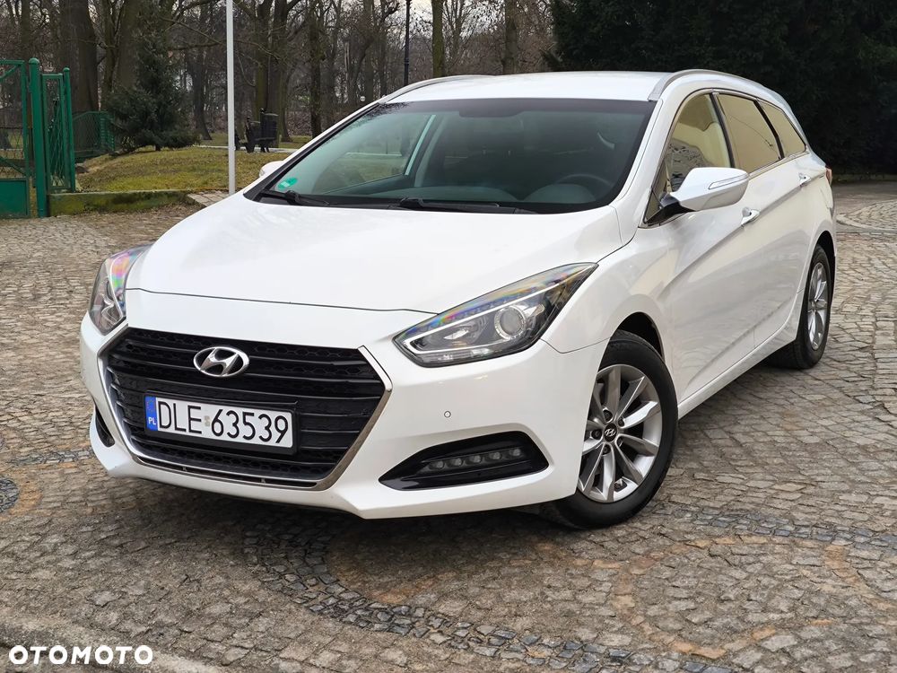 Hyundai i40 Kombi 1.7 CRDi DCT Premium - 9