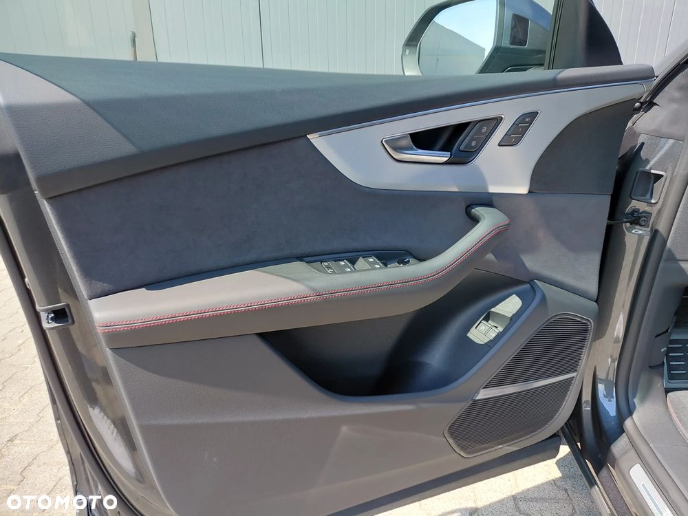 Audi Q8 55 TFSI e PHEV Quattro Tiptronic - 13