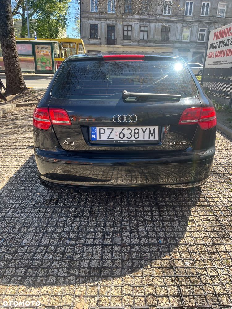 Audi A3 Sportback 2.0 TDI DPF S line Sportpaket - 4
