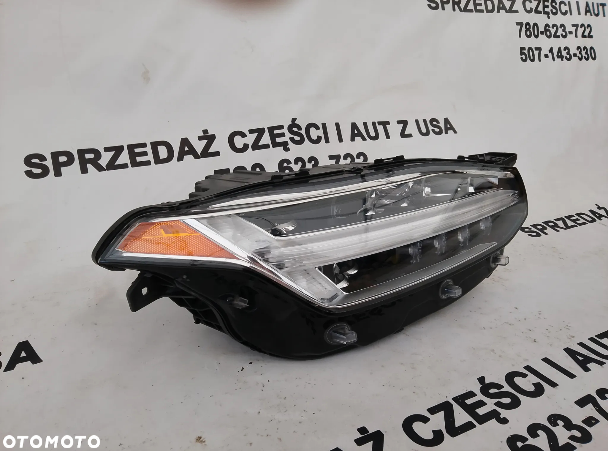 Lampa Prawy Przód Volvo XC90 II 31656989 - 3