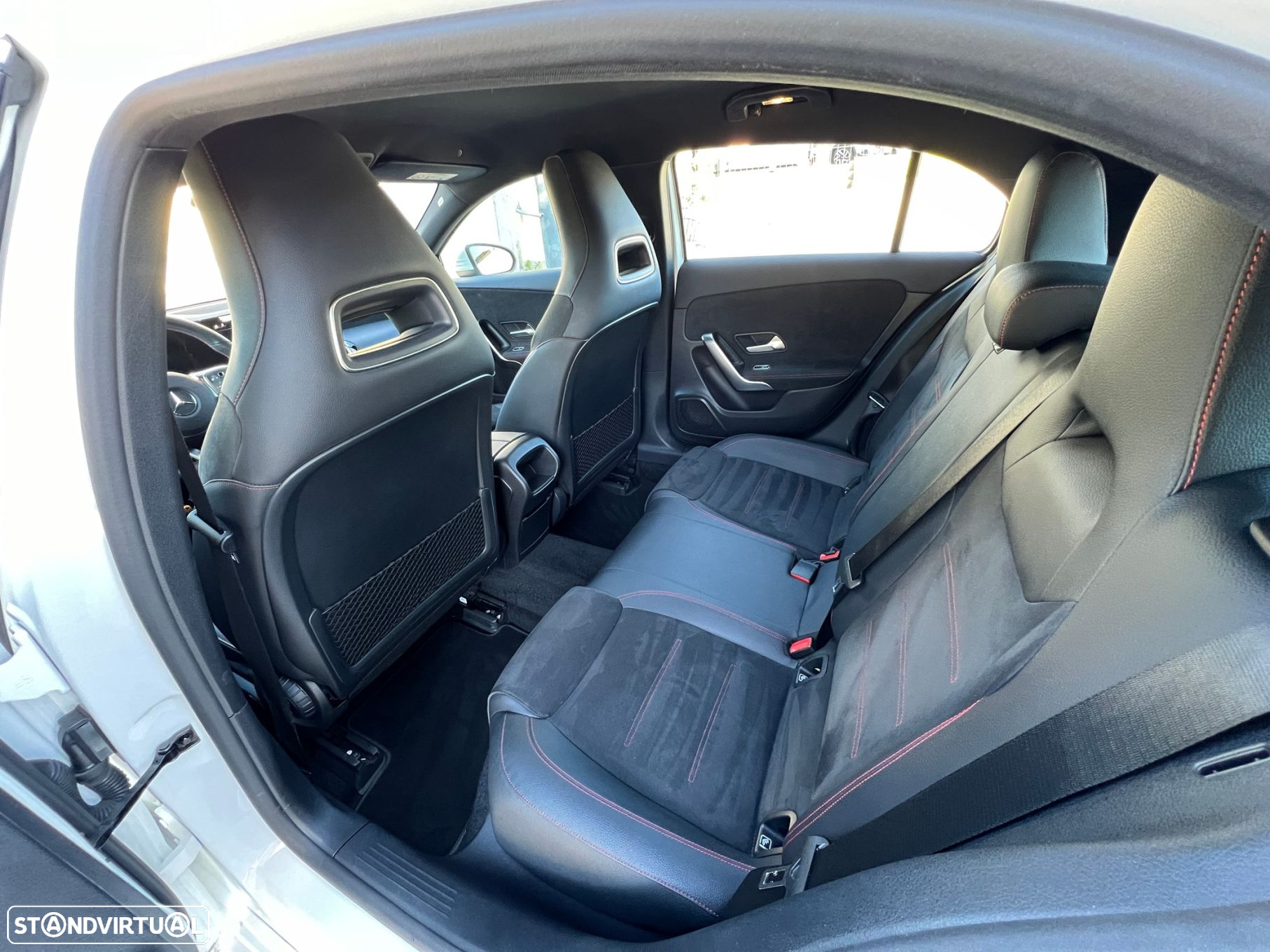 Mercedes-Benz A 180 d AMG Line - 42