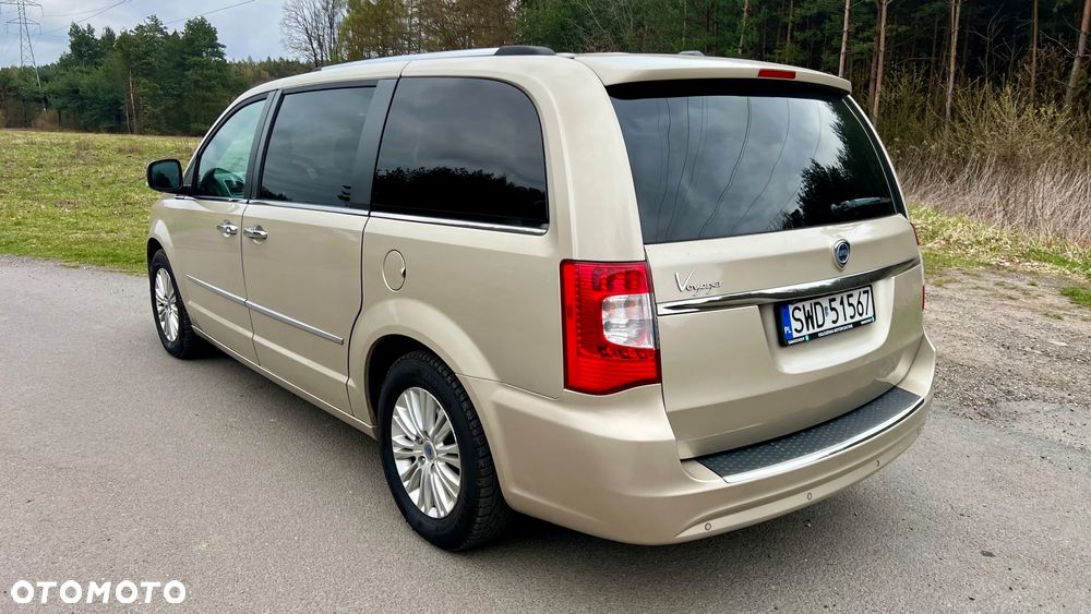 Lancia Voyager - 6