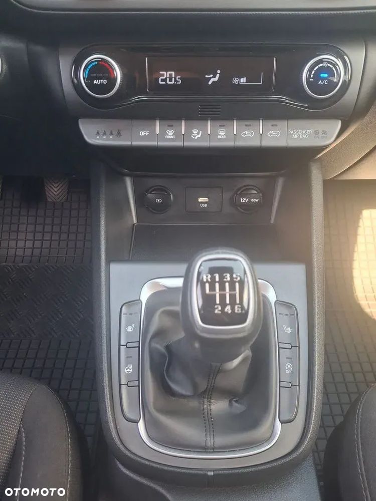 Hyundai Kona - 21