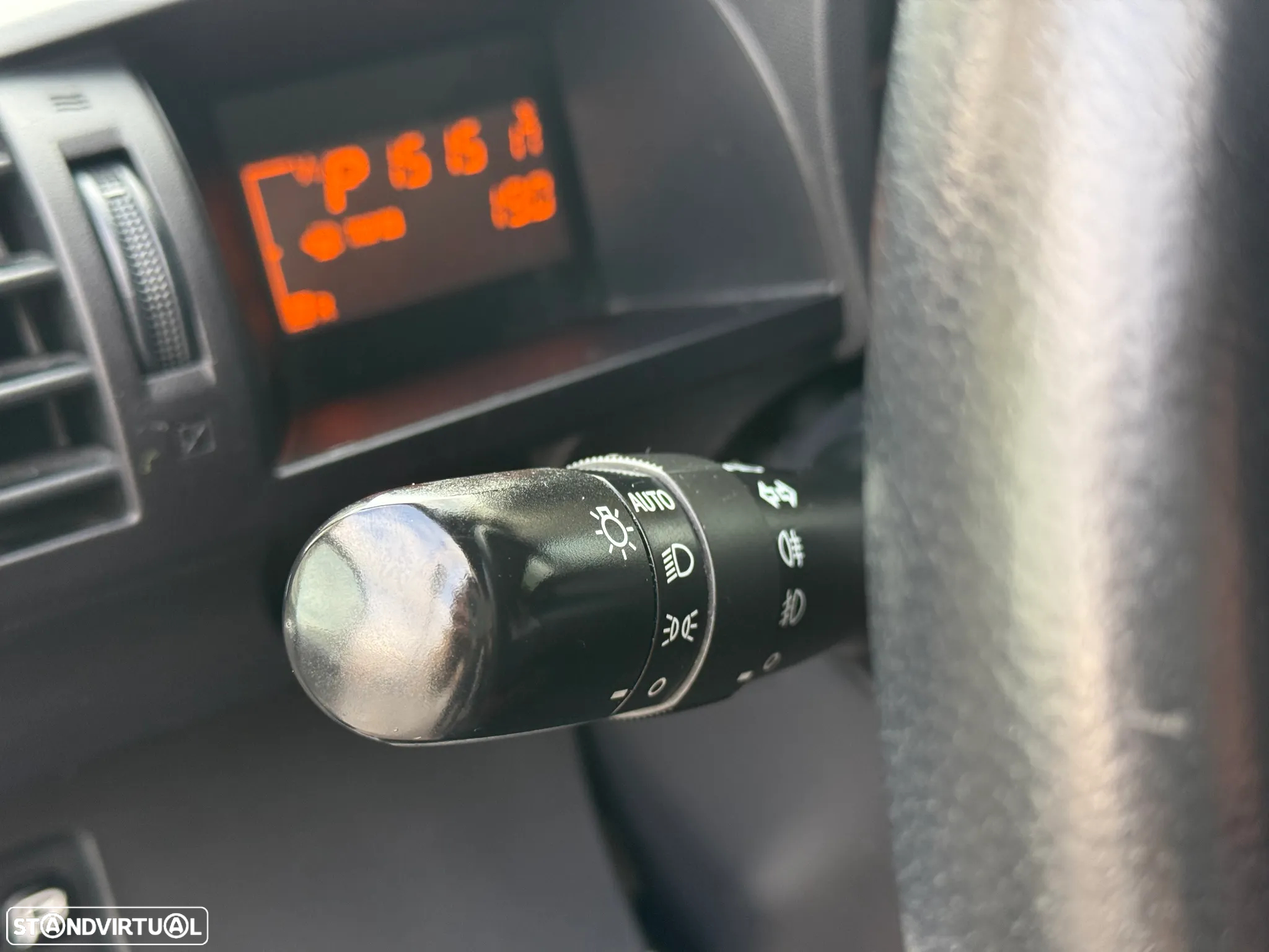 Toyota iQ 1.33 VVT-i 2 MultiDrive NAVI+Bluetooth - 12