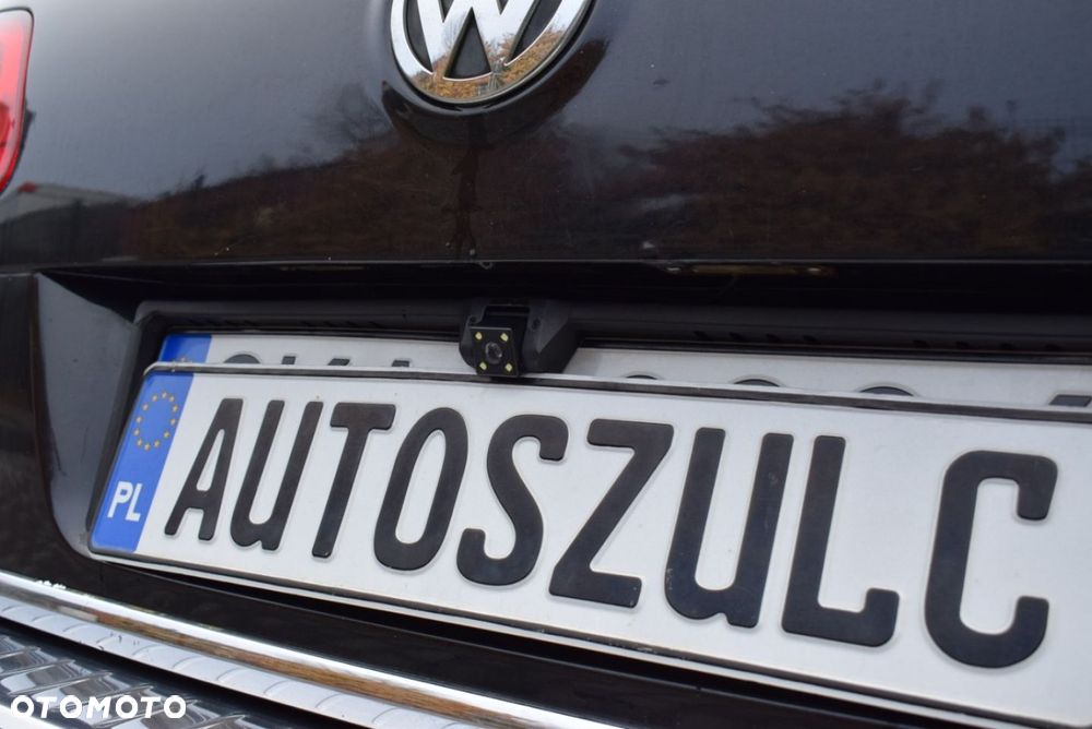 Volkswagen Passat - 11