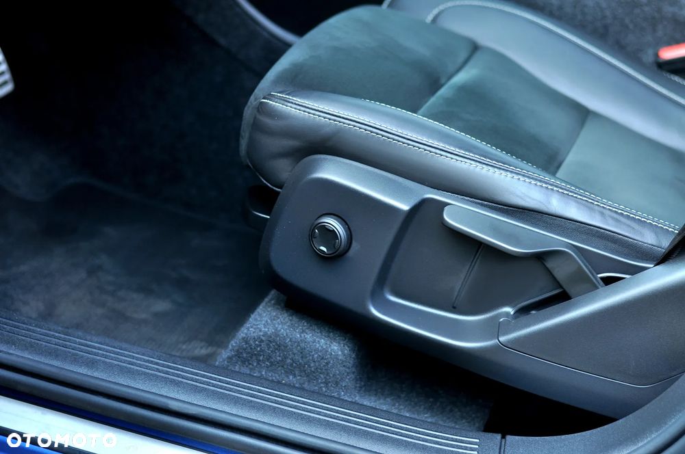 Volvo XC 40 T3 Geartronic RDesign - 21