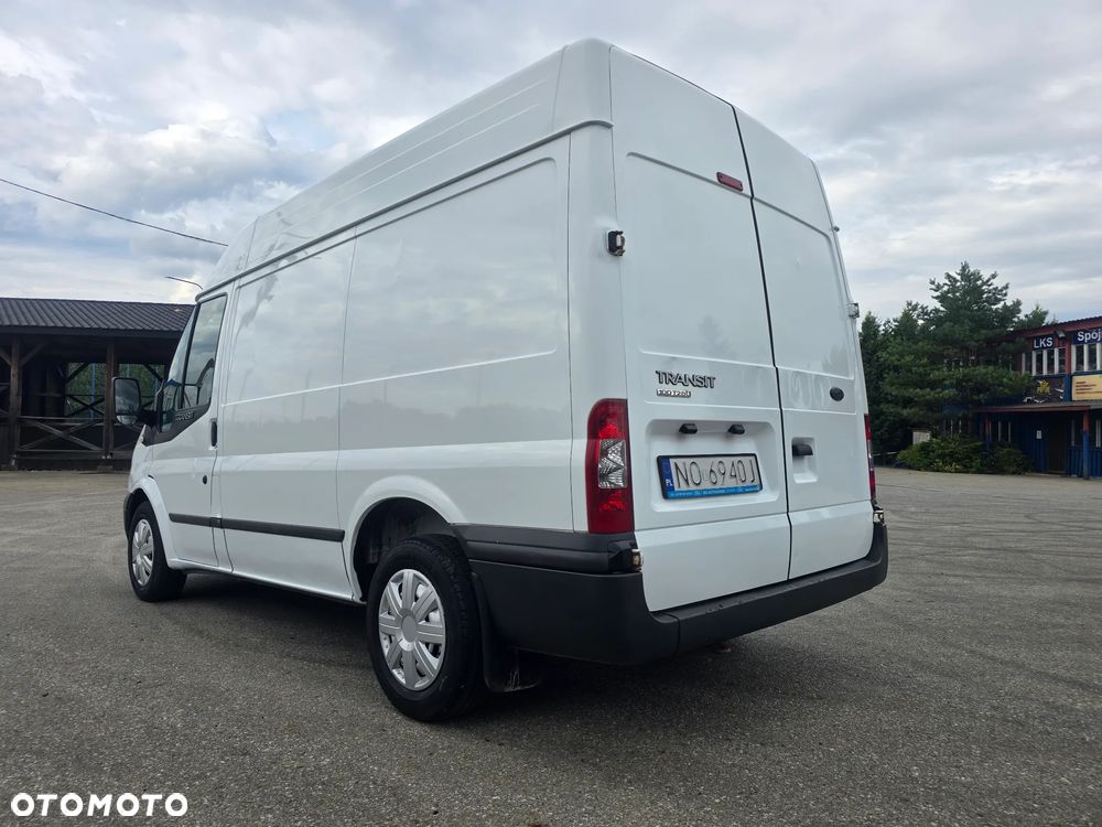 Ford Transit - 21