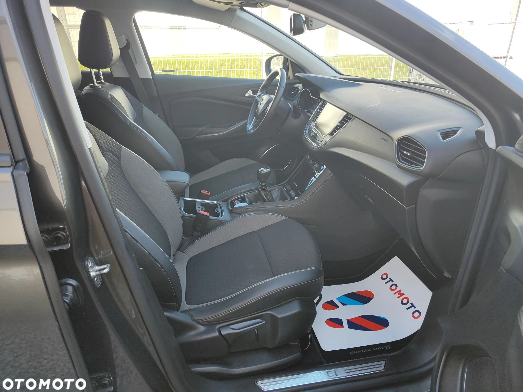 Opel Grandland X 1.2 T GPF Innovation S&S - 12