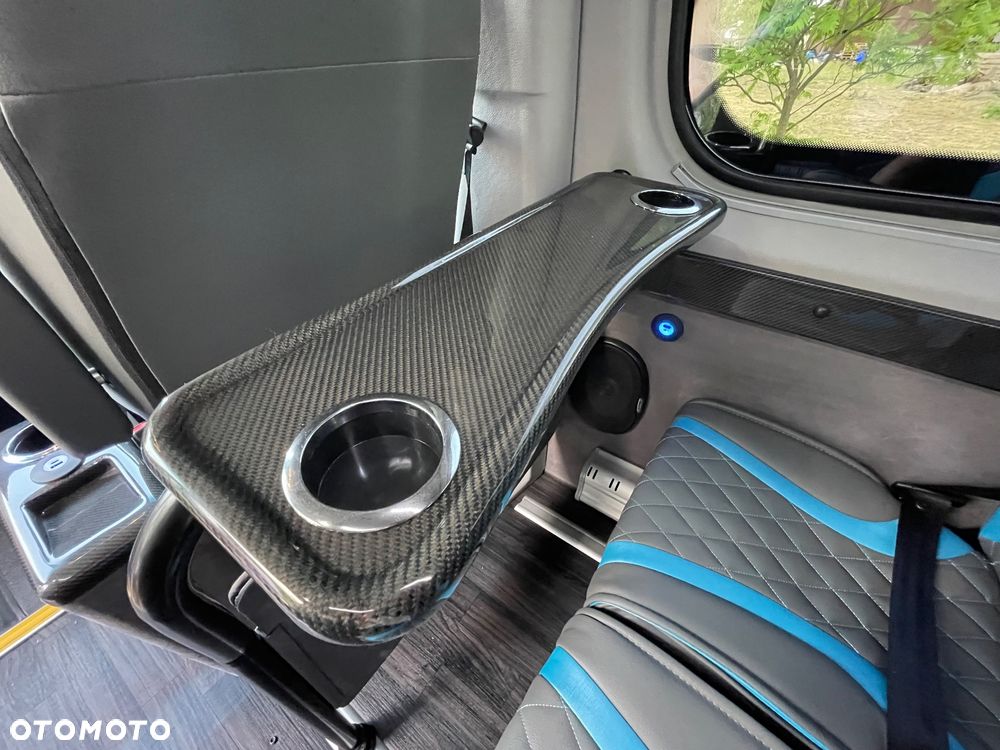 Mercedes-Benz Sprinter 519 - 10