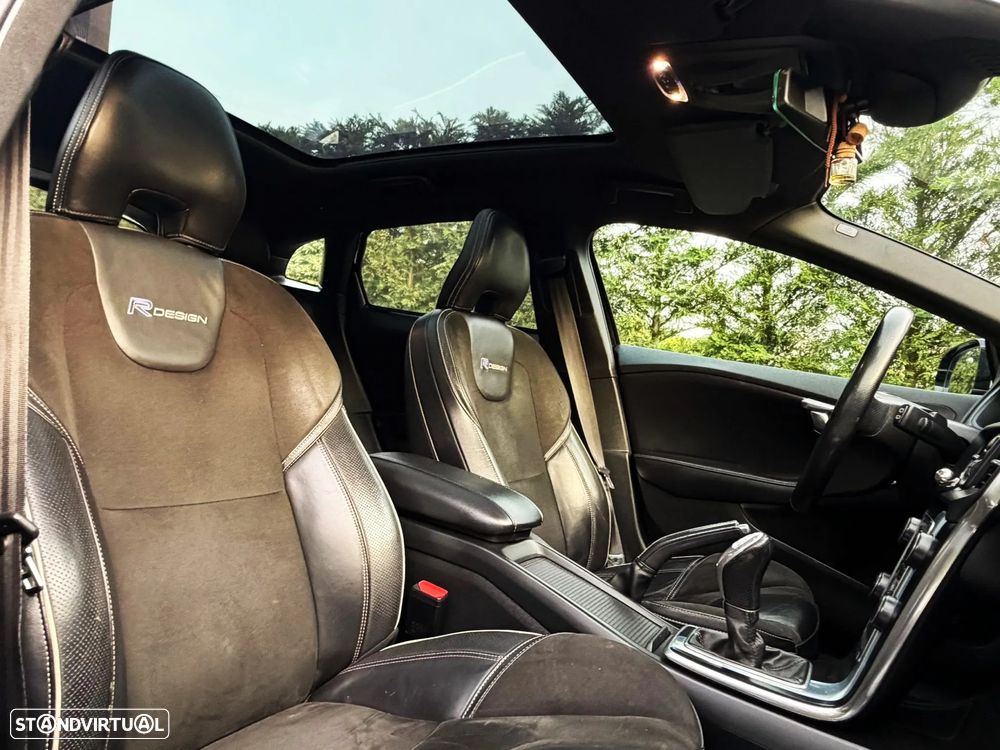 Volvo V40 D2 R Design - 14