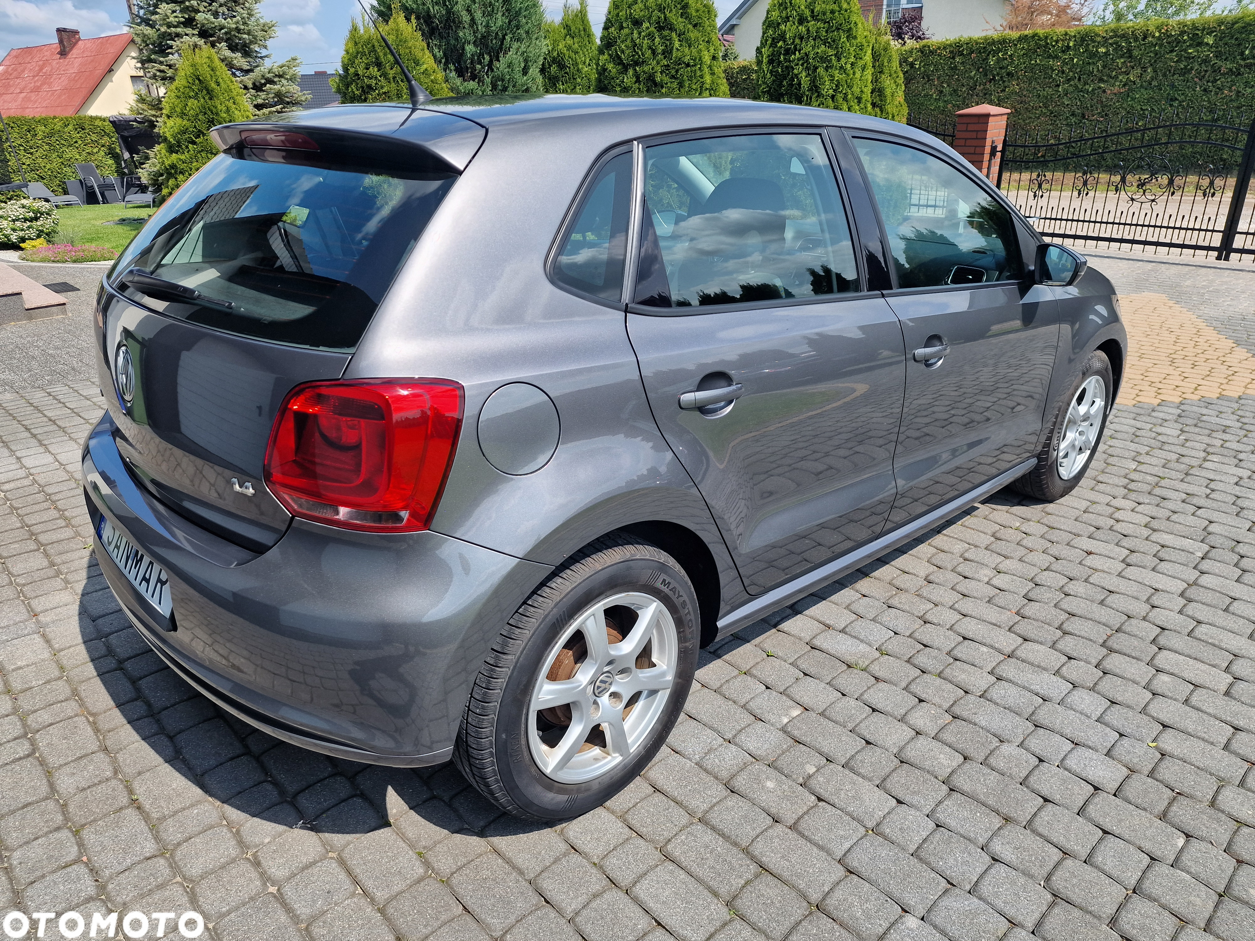 Volkswagen Polo 1.4 16V Comfortline - 10