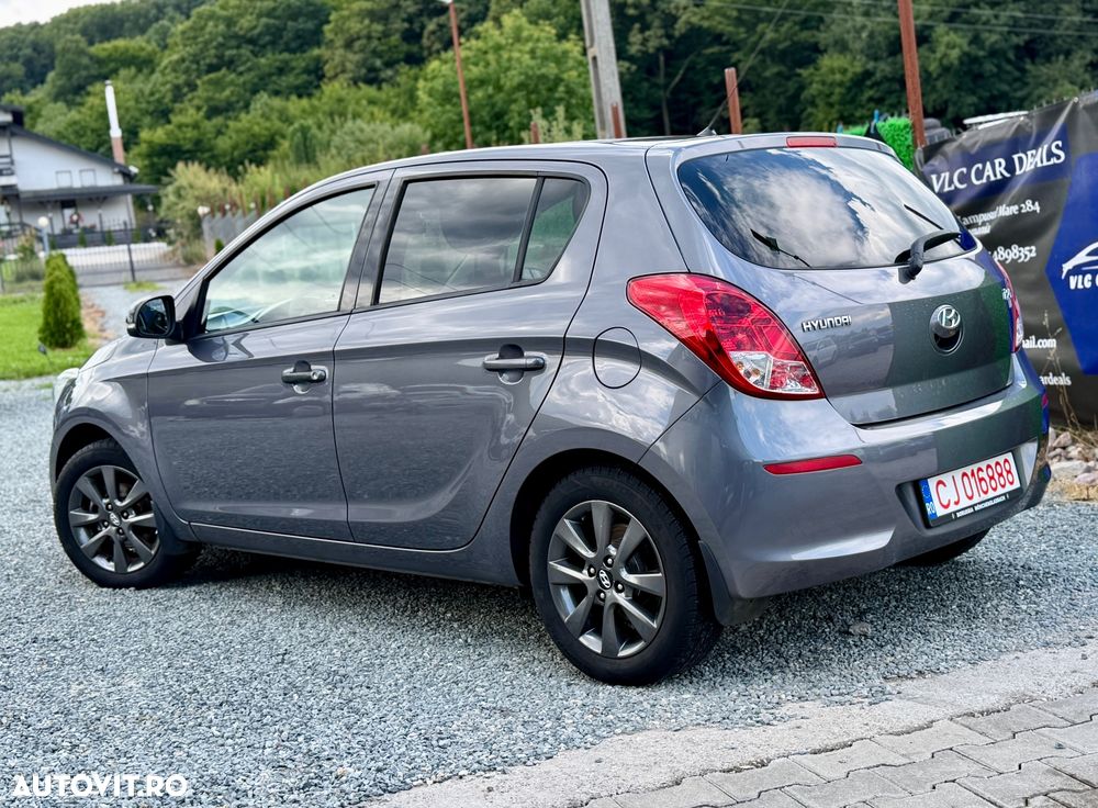 Hyundai i20 1.25 M/T ISG Comfort - 13