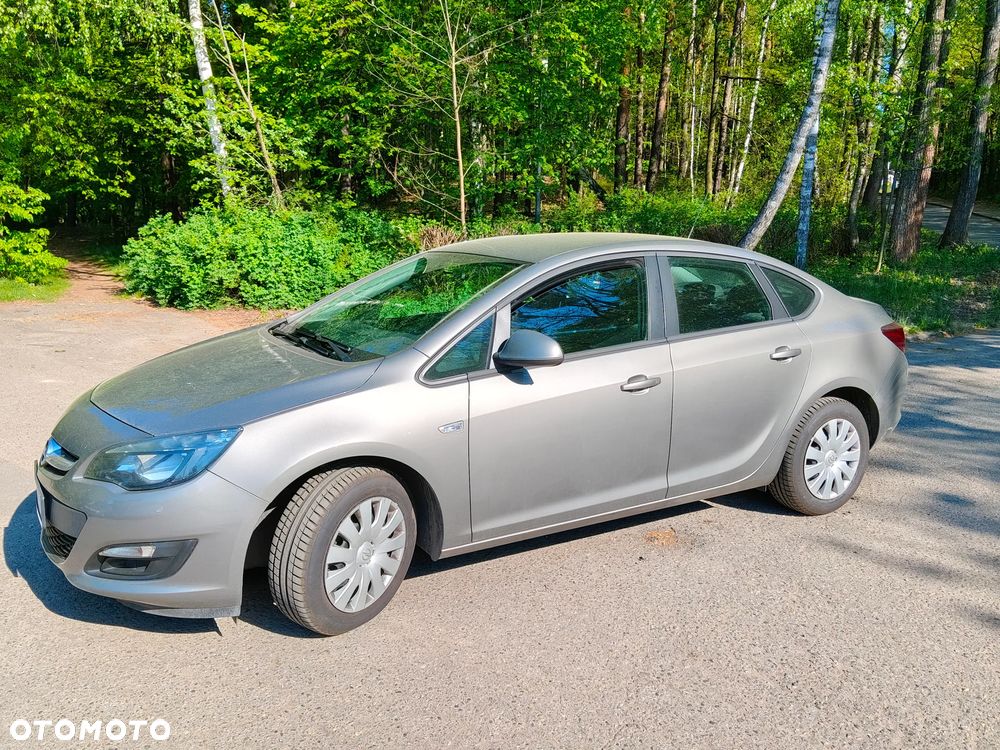 Opel Astra 1.6 Active EU6 - 1