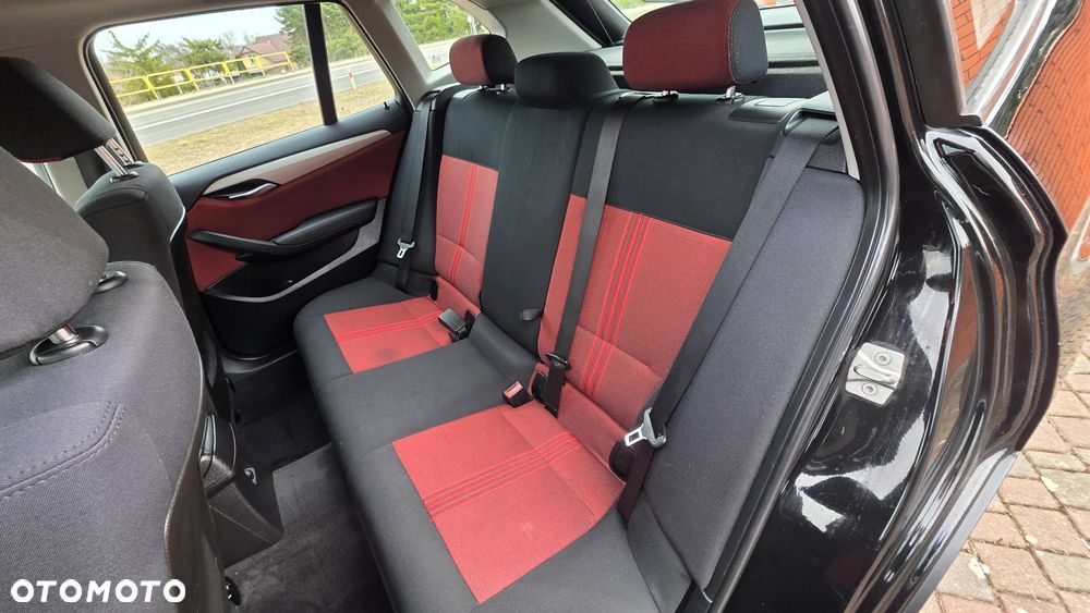 BMW X1 sDrive18d xLine - 18