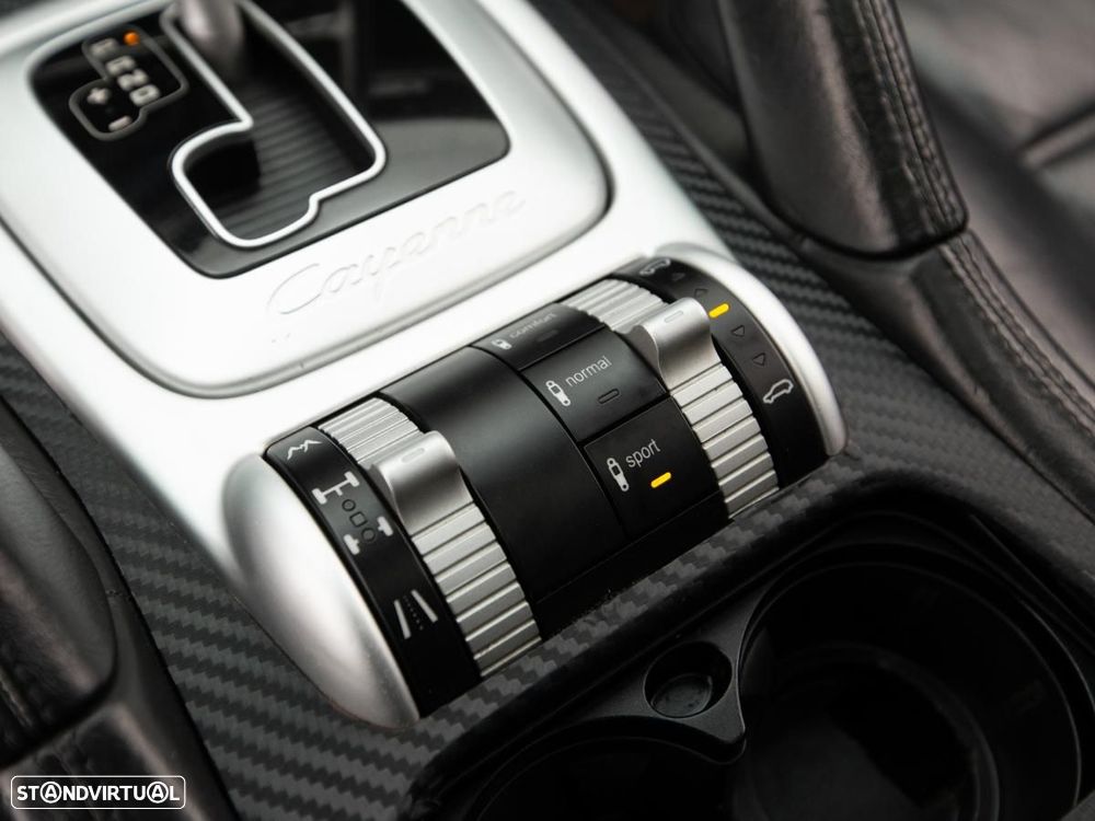 Porsche Cayenne - 25