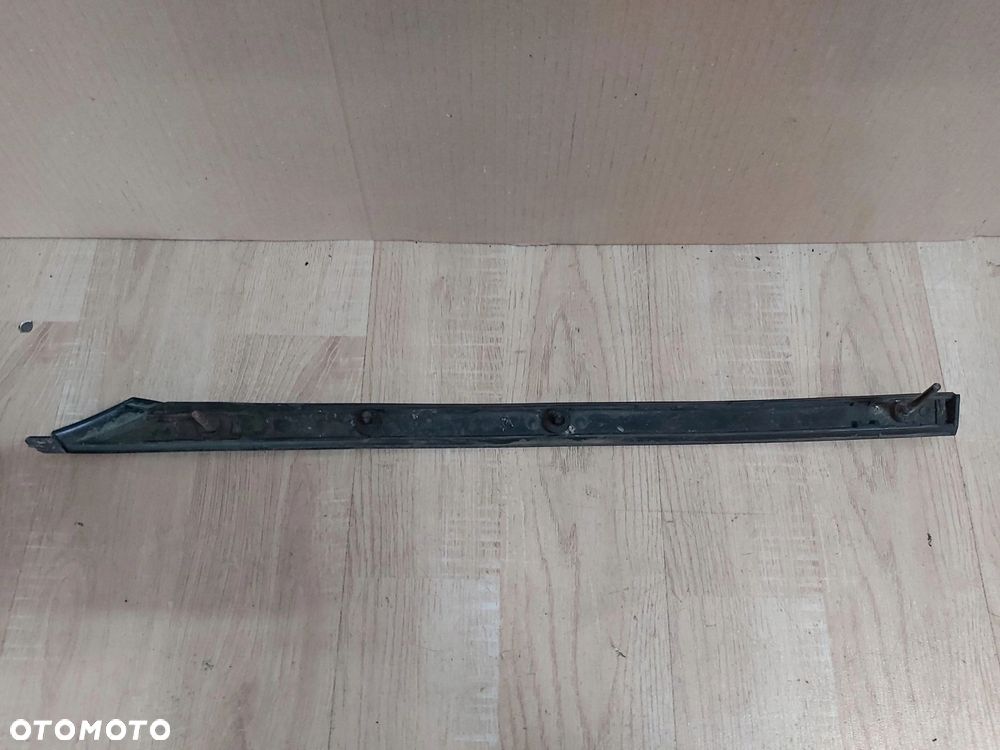 Toyota MR2 SW20 2,0 listwa błotnika tył PRAWA - 4