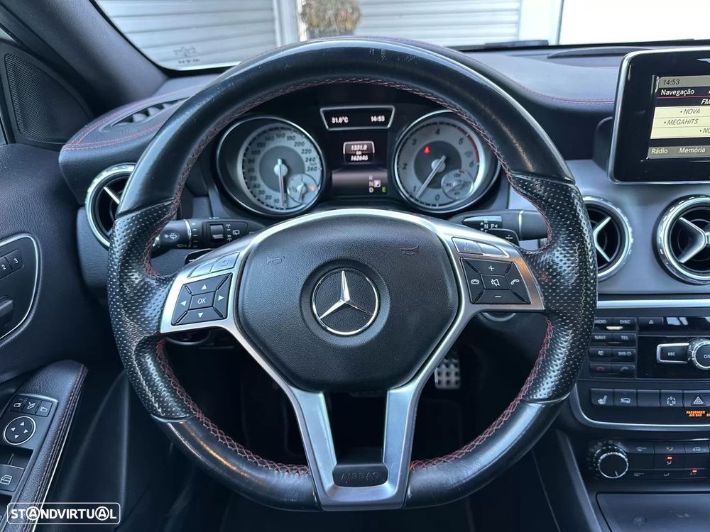 Mercedes-Benz GLA 220 d 4Matic 7G-DCT AMG Line - 45