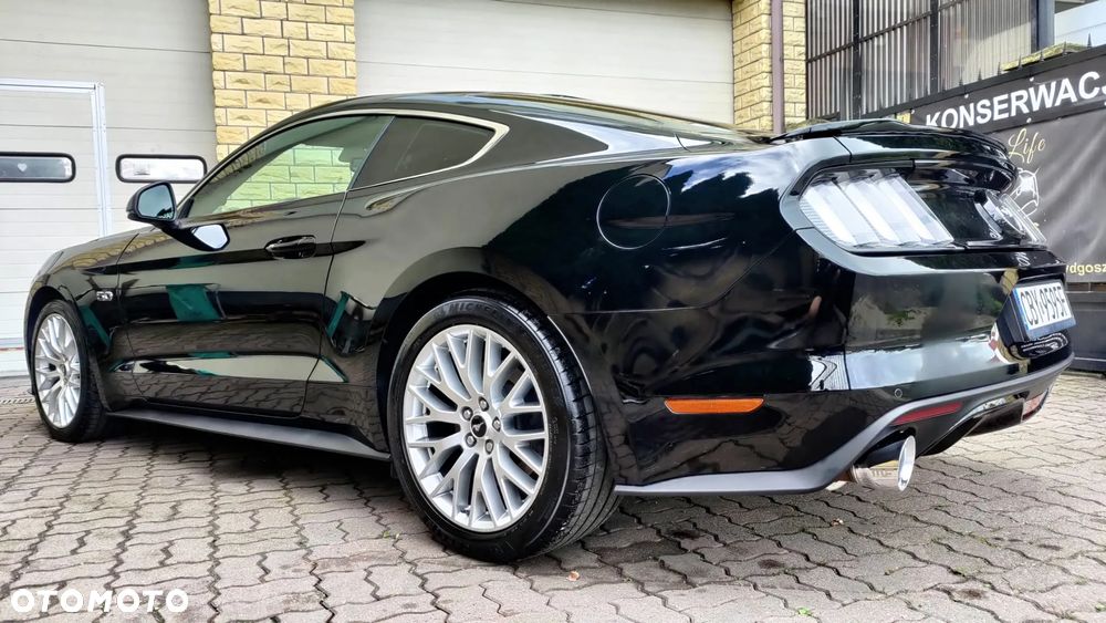 Ford Mustang 5.0 V8 GT - 27