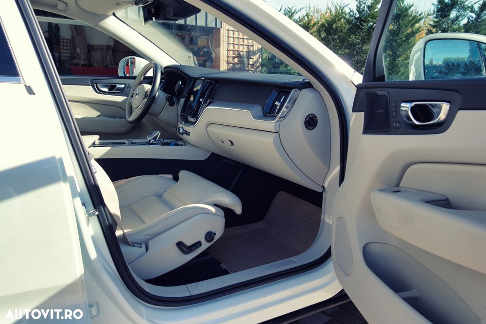 Volvo XC 60 D5 AWD Inscription - 11