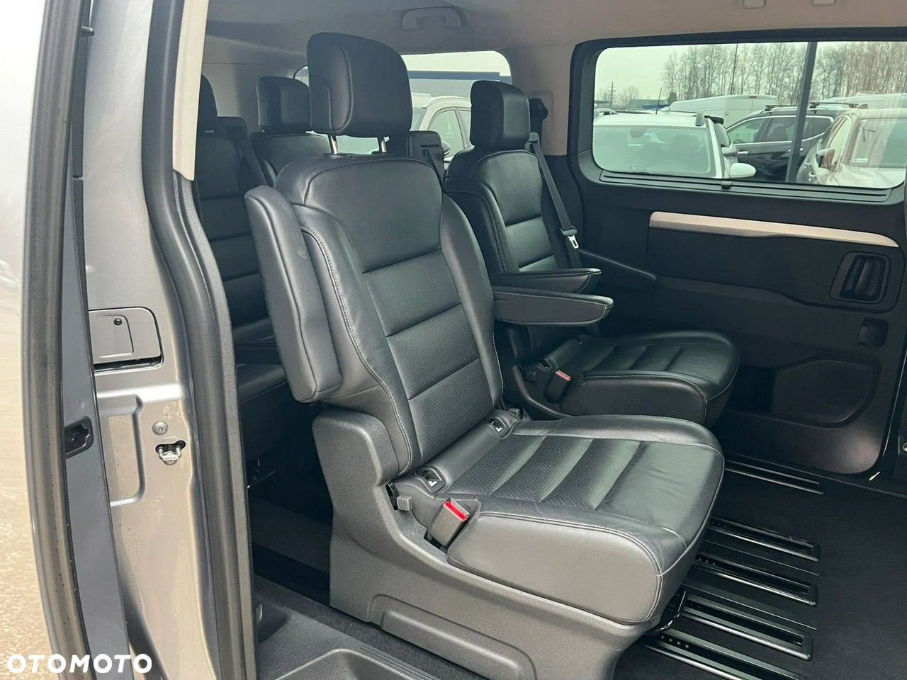 Peugeot Traveller 2.0 BlueHDi Long Business Vip - 7