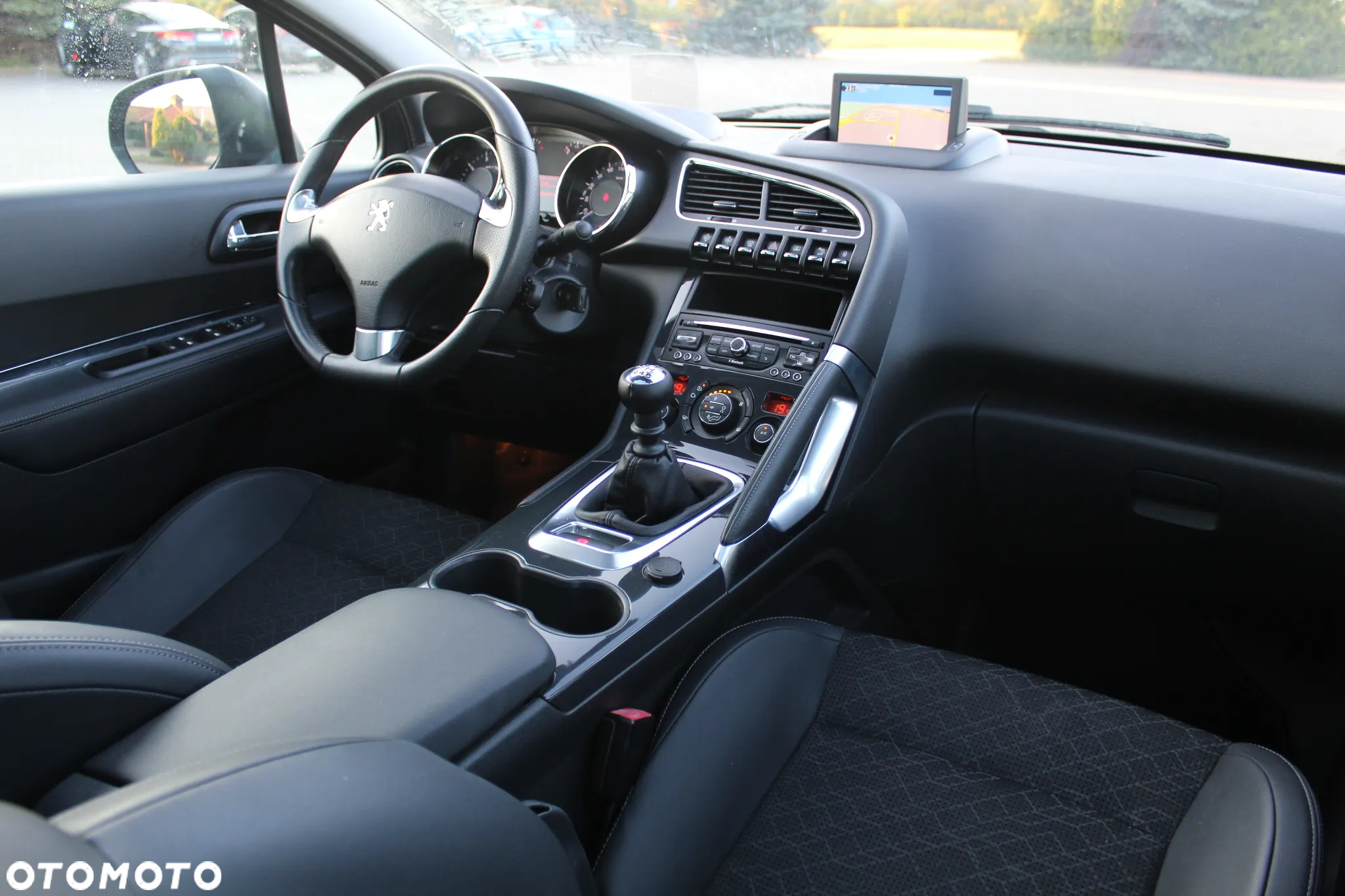 Peugeot 3008 1.2 PureTech Allure Pack S&S - 23