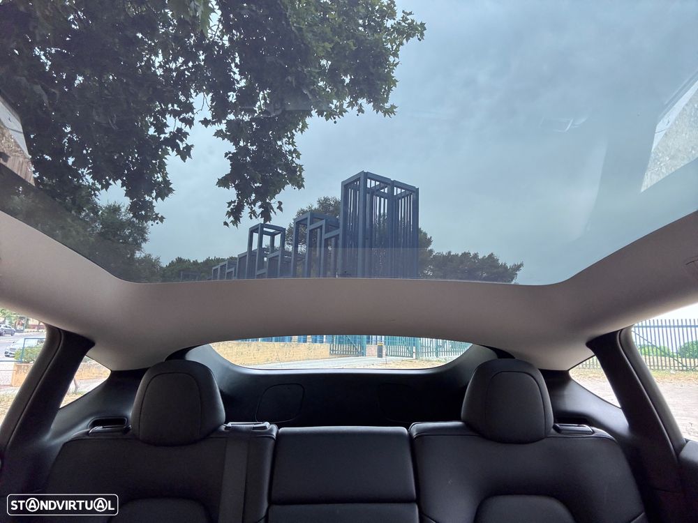 Tesla Model Y Long Range Tração Integral - 19