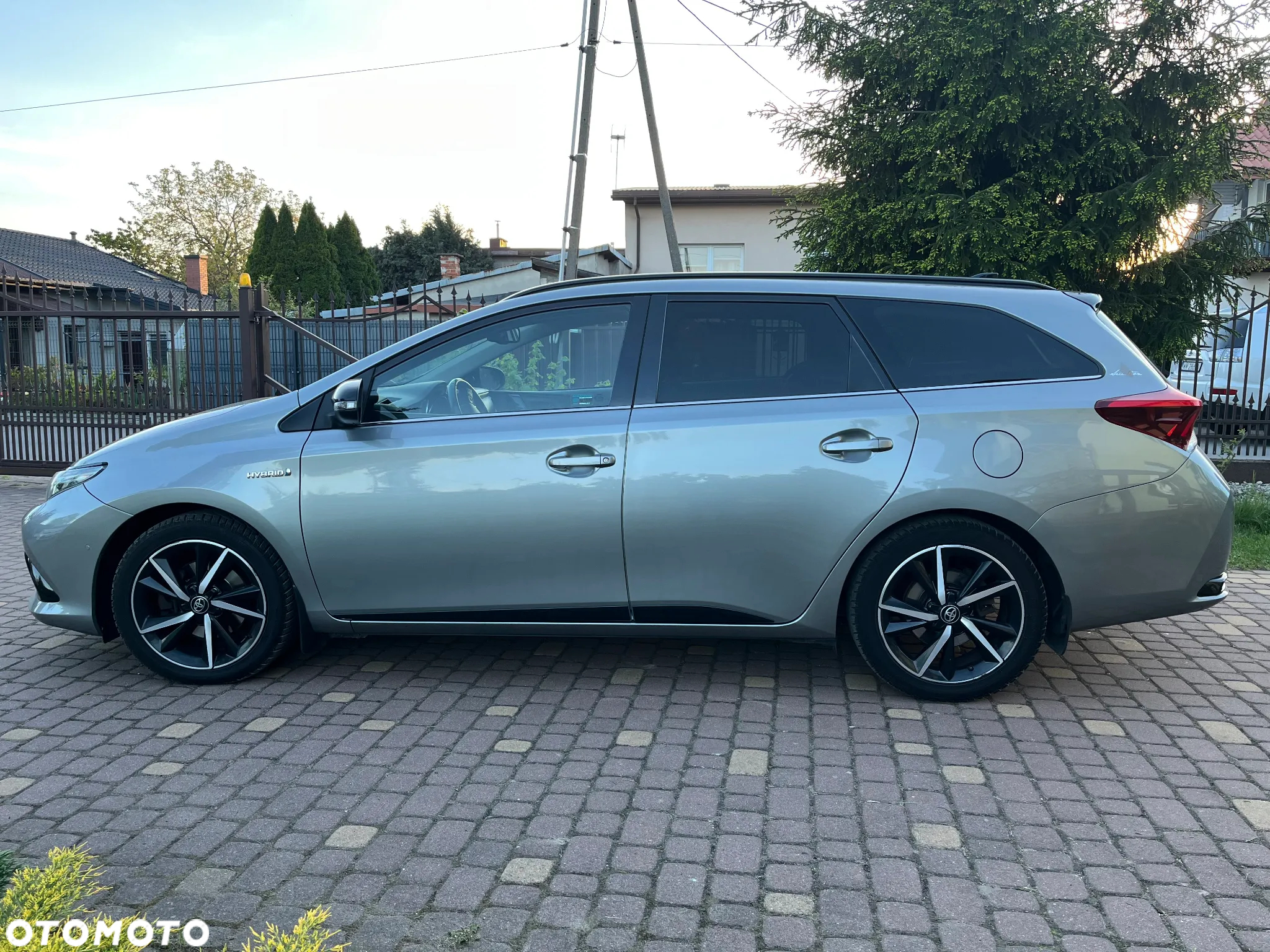 Toyota Auris Hybrid 135 Selection - 5