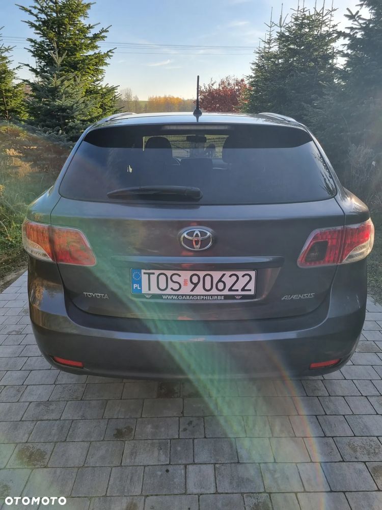 Toyota Avensis 2.0 D-4D Premium - 22