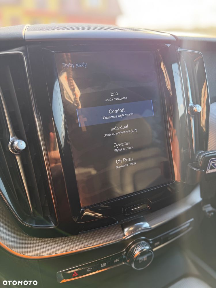 Volvo XC 60 D4 Geartronic RDesign - 25