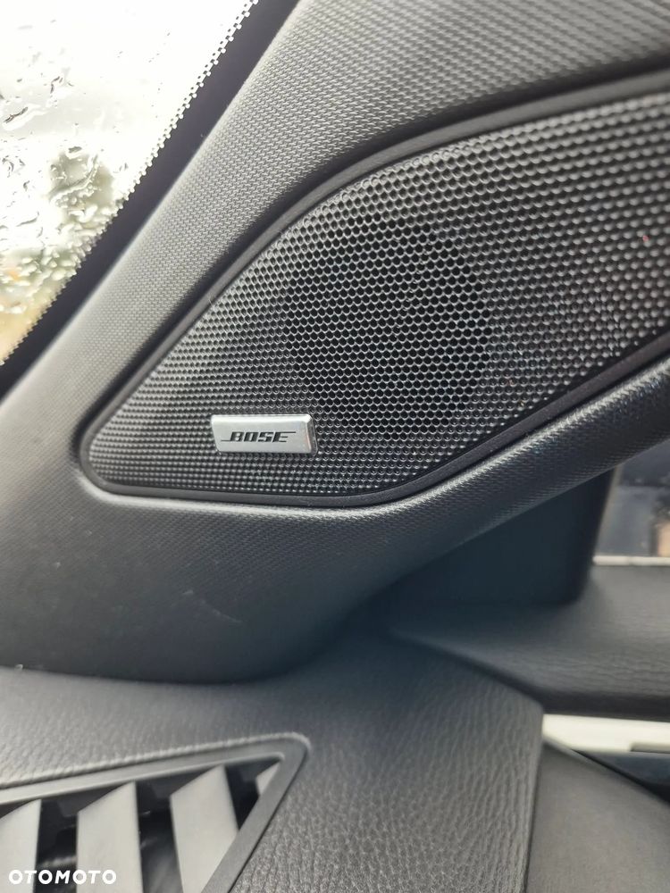 Mitsubishi Outlander - 26