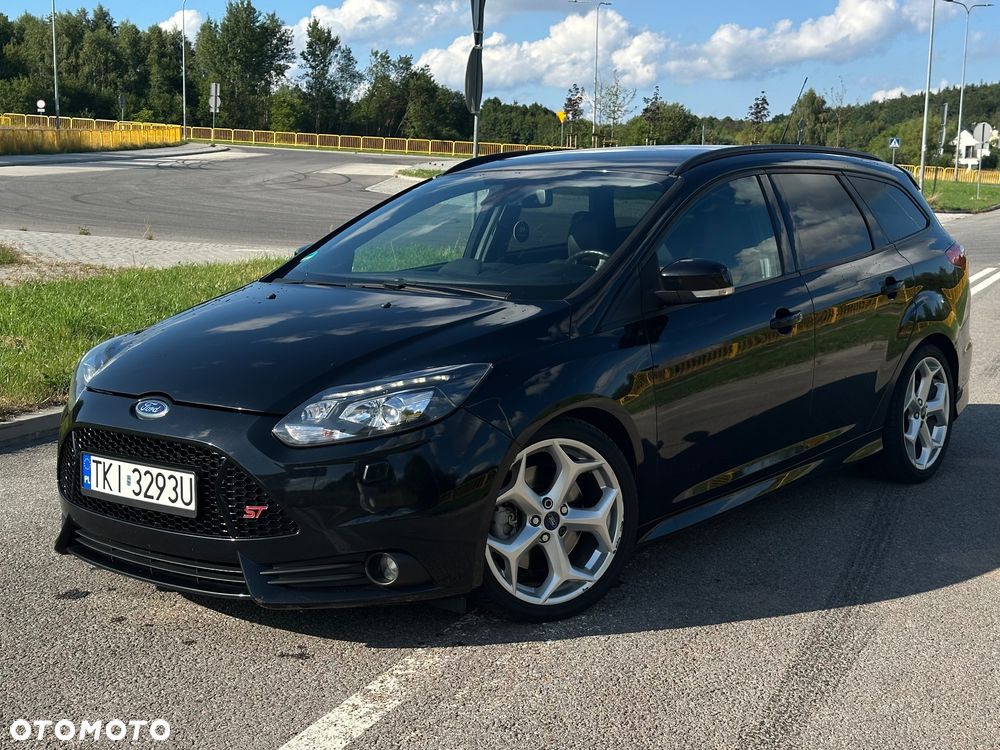 Ford Focus 2.0 EcoBoost ST mit Leder-Sport-Paket - 1