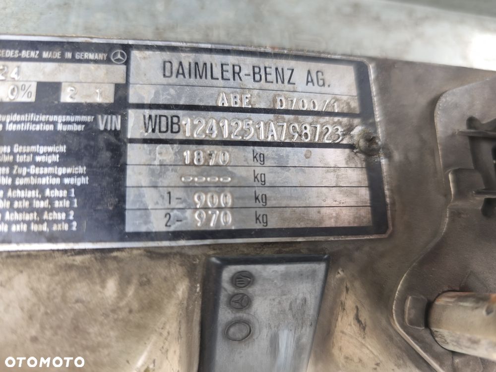 Mercedes-Benz W124 (1984-1993) - 14