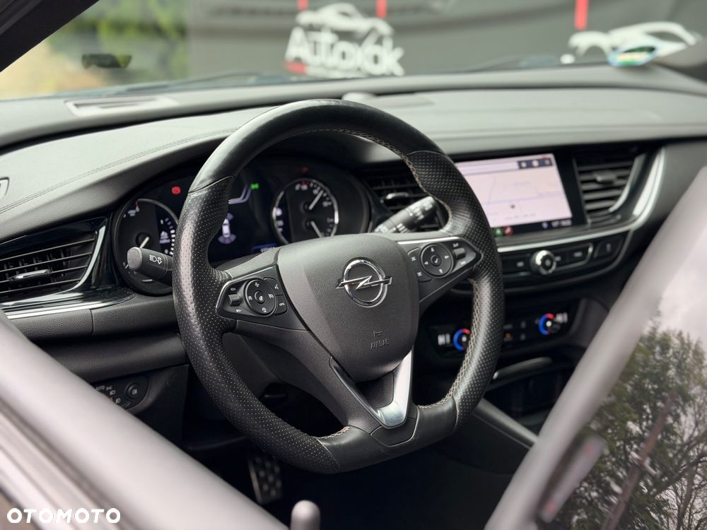 Opel Insignia - 17