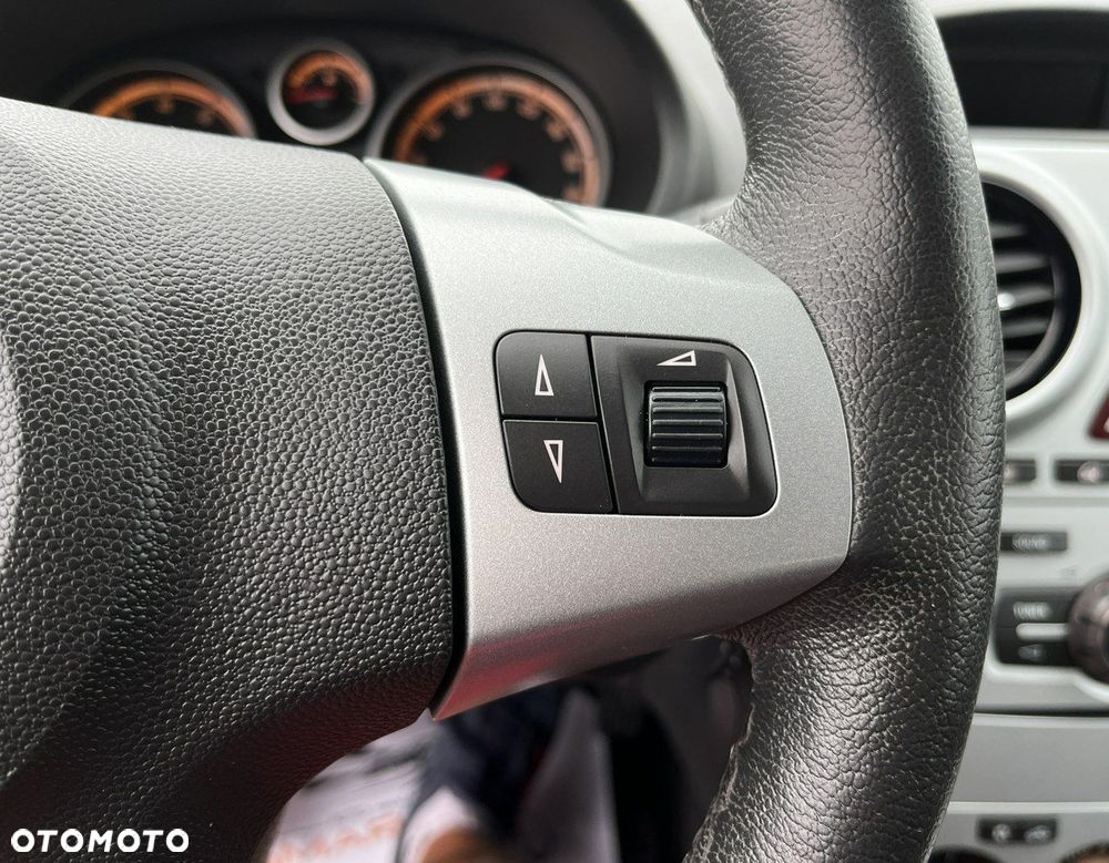 Opel Corsa 1.2 16V Edition 150 - 22